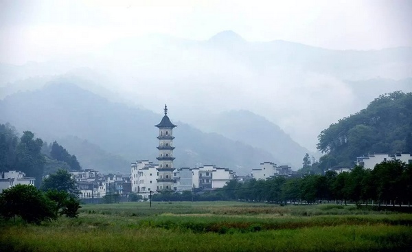 《婺源古村落》广西壮族自治区北海市铁山港区人民法院孙德运.jpg